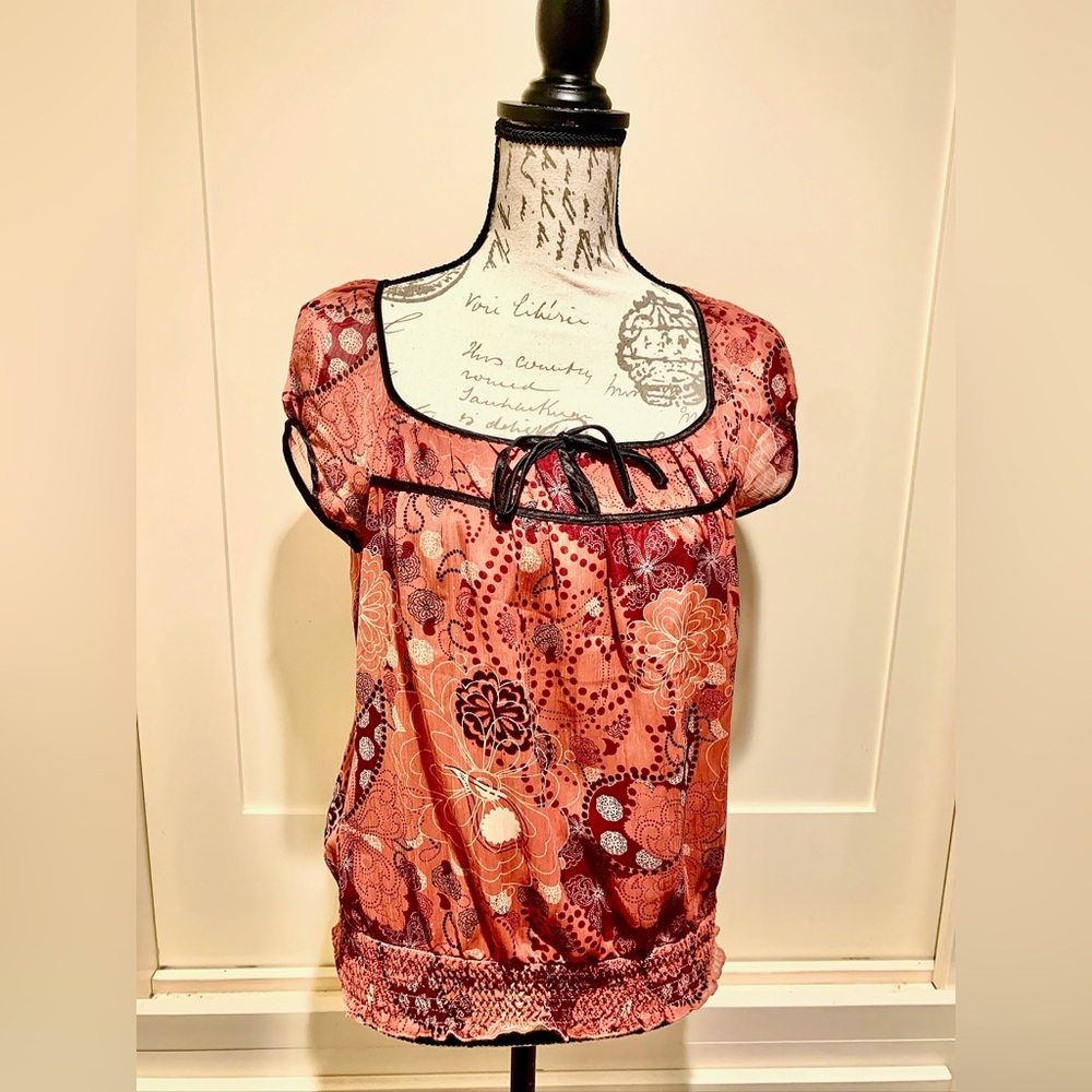 Apt. 9 Burnt Orange Floral Scoop-Neck Blouse with Black Trim